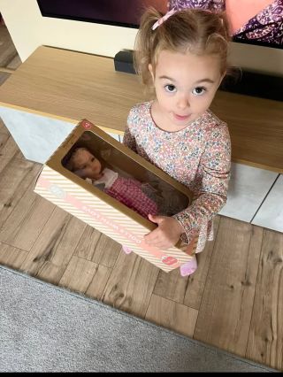 Takúto radosť má Emmka z výhry bábiky z @littlefantasy.sk Tešíme sa aj my a ďakujeme mamine Dominike za krásne fotky a...